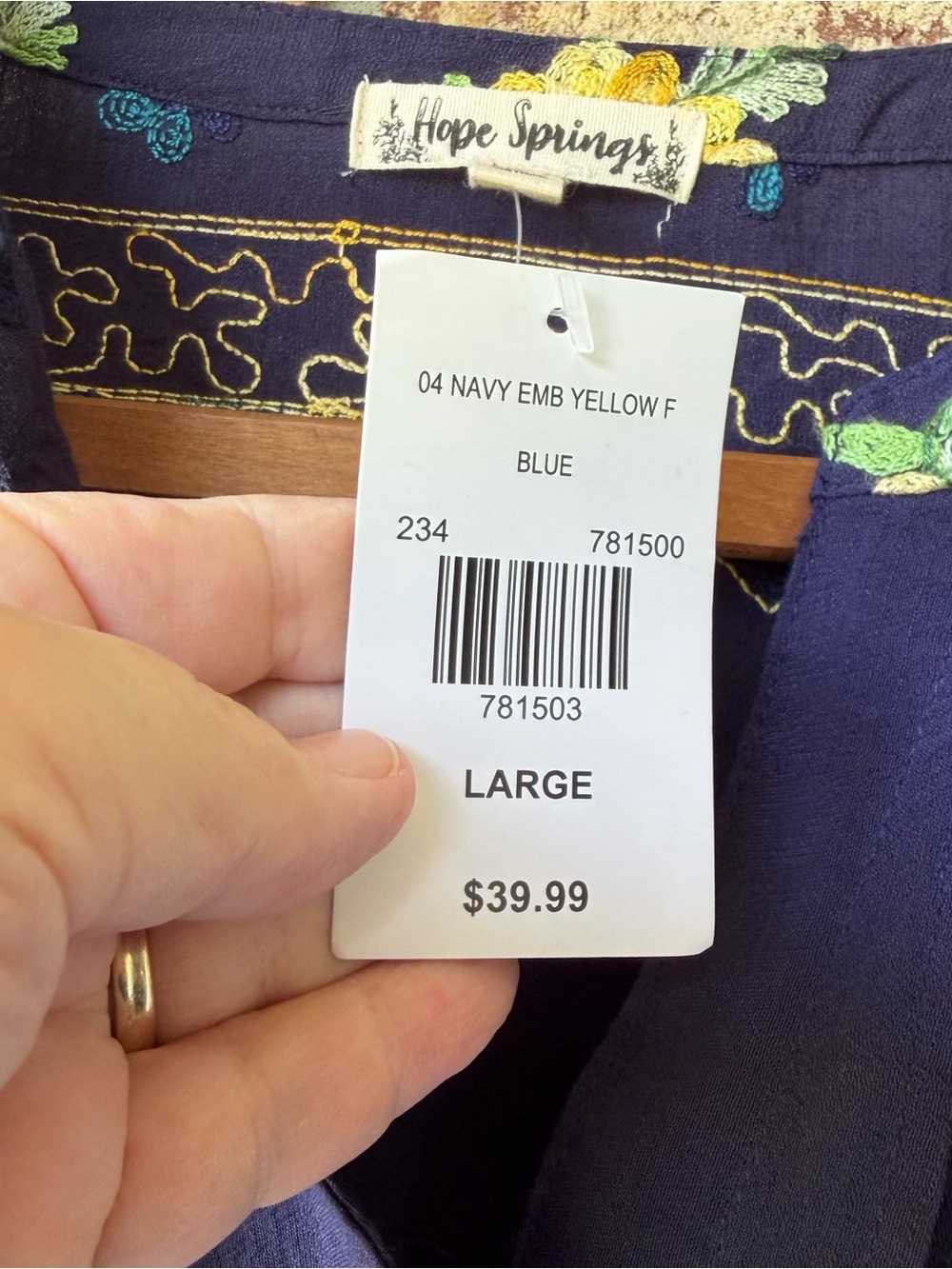 Hope Springs NWT Top Size Large Blue & Yellow Embroidered Beauty! Excellent! - Picture 7 of 7